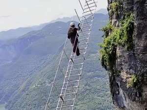 冒险与深渊野兽天梯玩法详解：探索天梯冒险的乐趣与挑战攻略分享